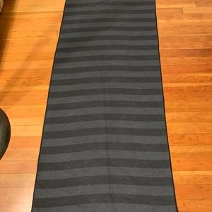 Yoga skidless towel